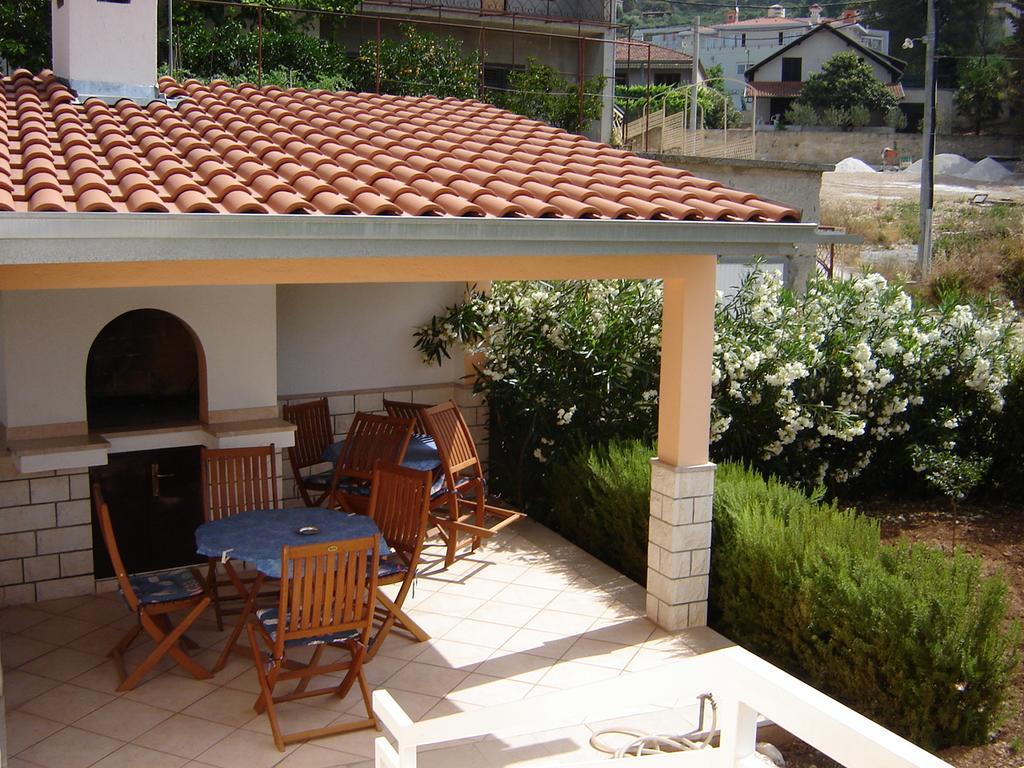 Apartment Ivo Trogir Exterior photo