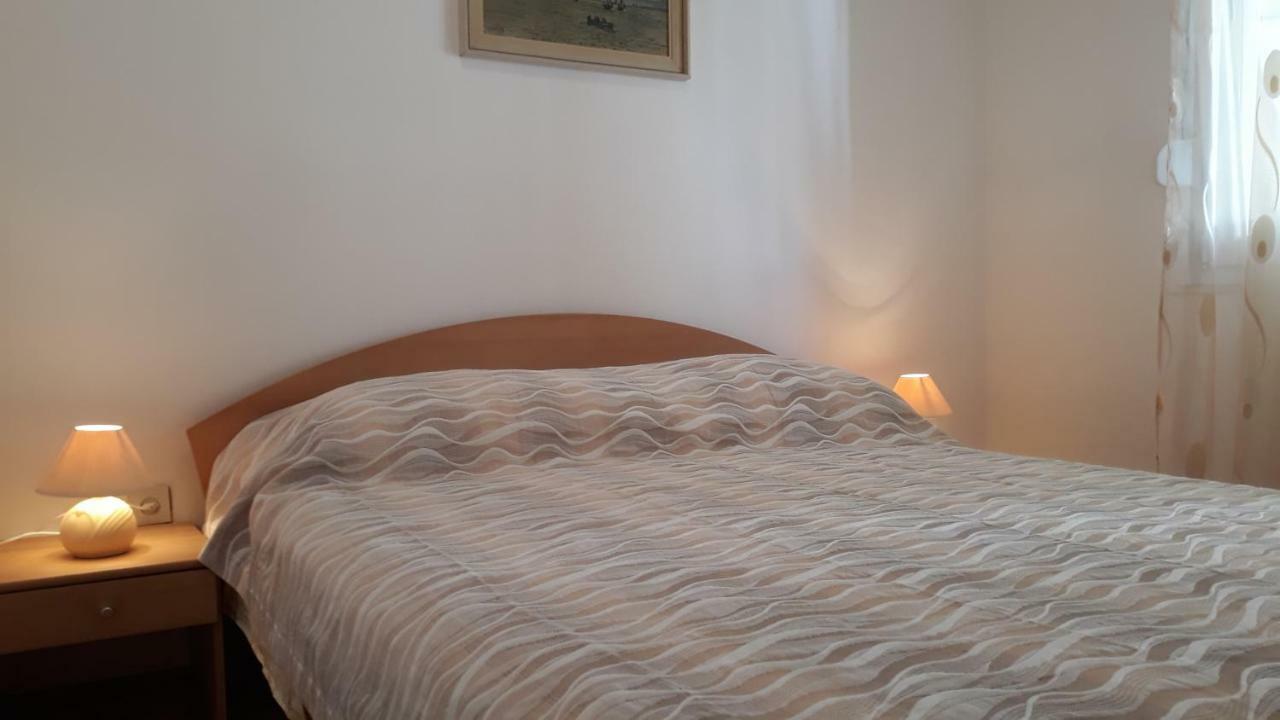 Apartment Ivo Trogir Exterior photo