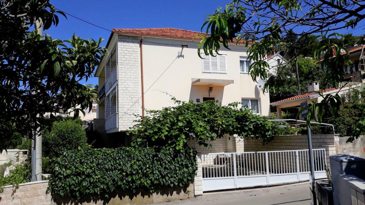 Apartment Ivo Trogir Exterior photo